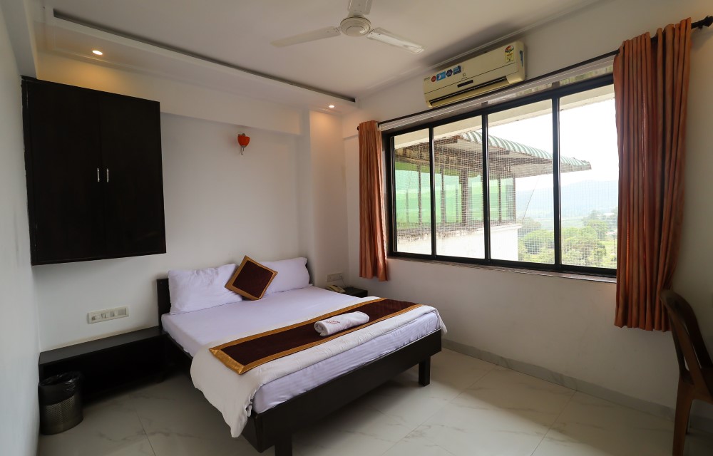 AC Deluxe Room AC Deluxe Room
